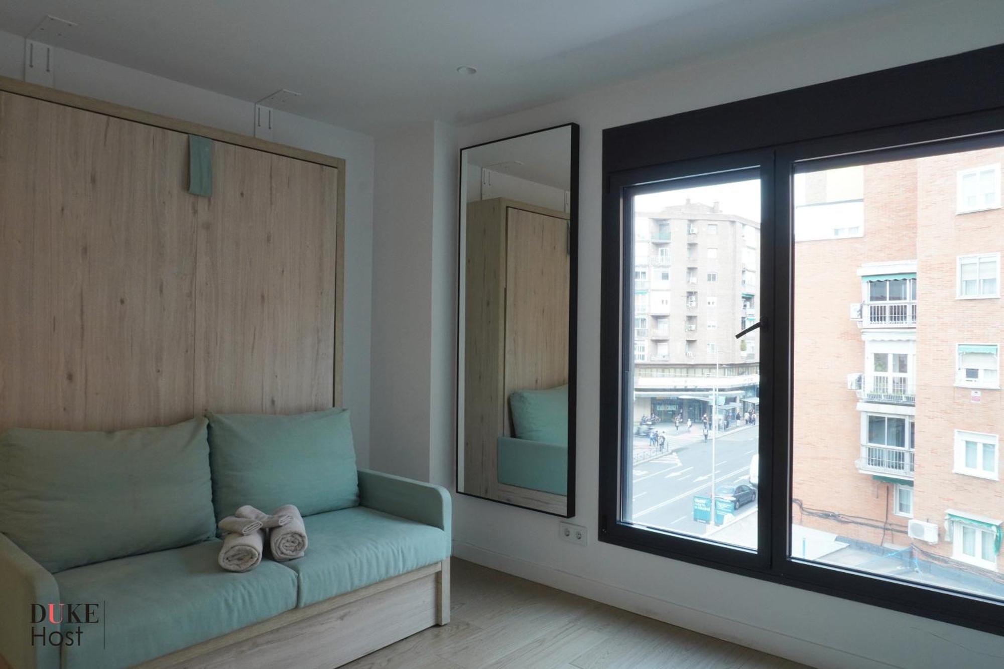 Castilla Luxury B Apartments Madrid Exterior photo